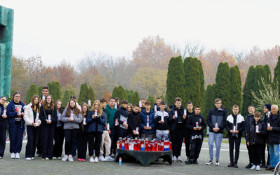 Terenska nastava: učenici ekološkom inicijativom odali počast žrtvama Domovinskog rata